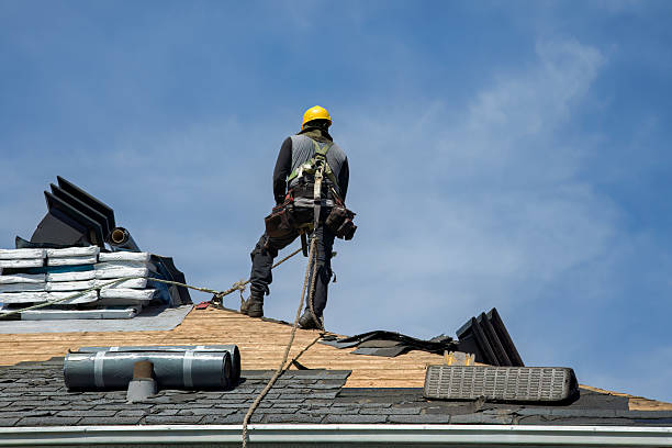 Professional Gutter Installation technician working in Stanfield, OR